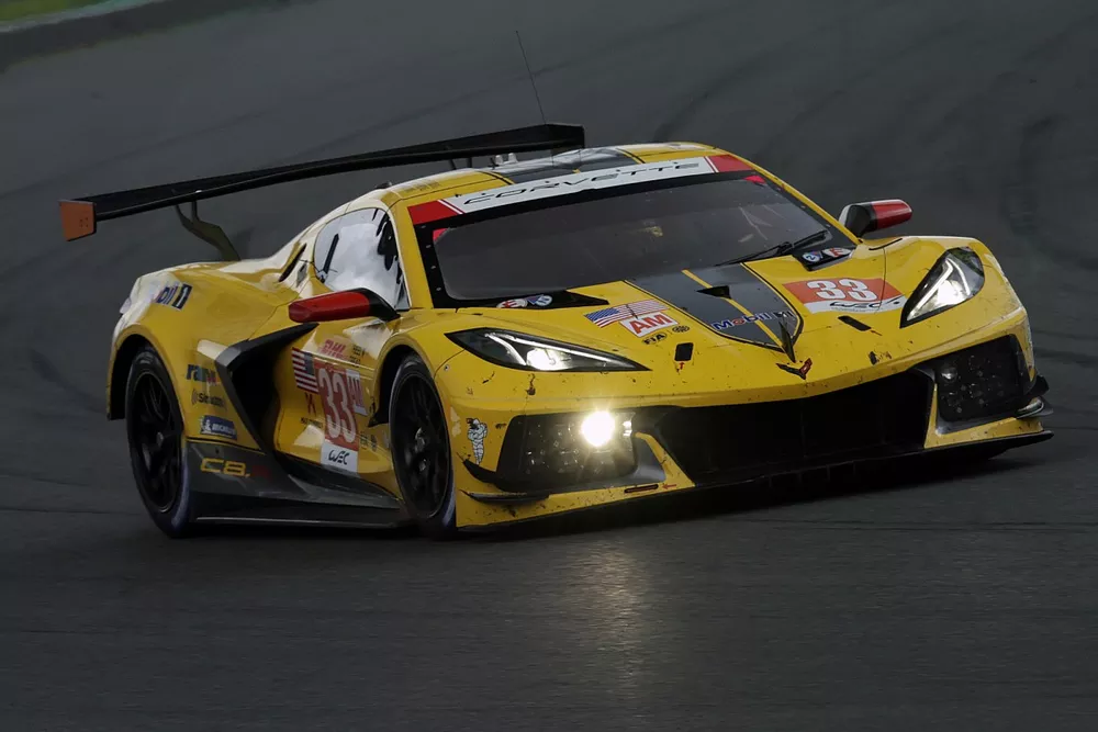#33 Corvette Racing Chevrolet Corvette C8.R: Ben Keating, Nicolas Varrone, Nicky Catsburg