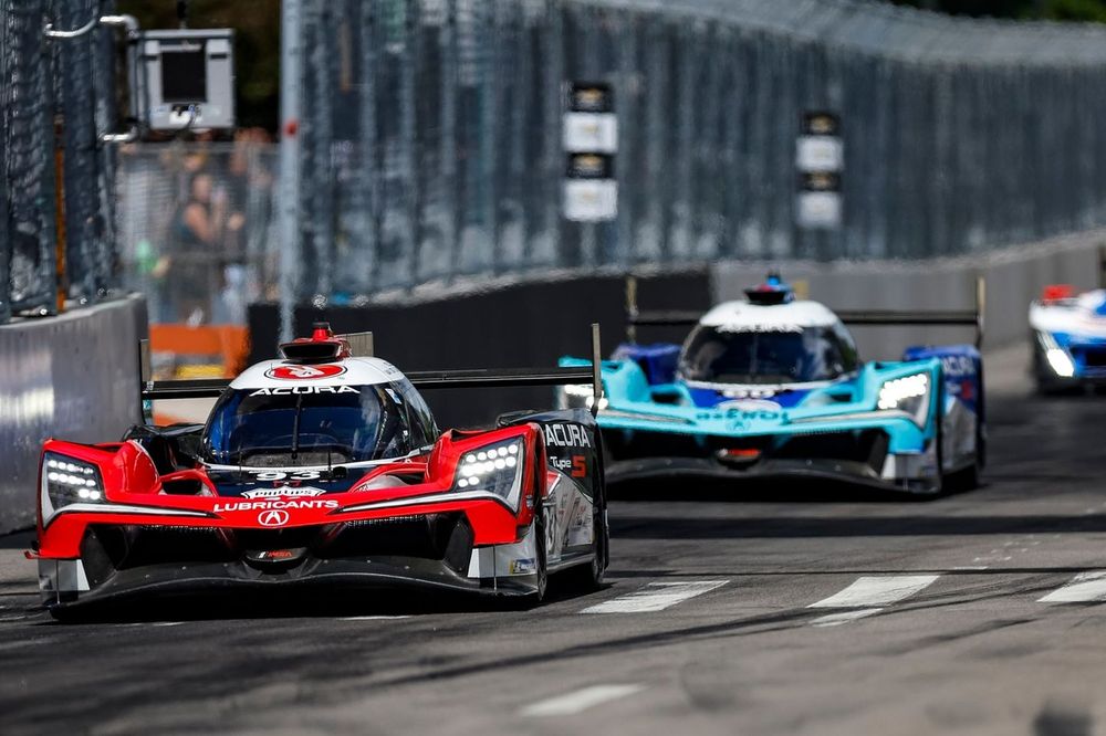 #93 Acura Meyer Shank Racing w/Curb Agajanian Acura ARX-06: Renger Van Der Zande, Nick Yelloly
