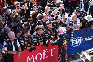 F1: Red Bull tem "algo na manga" até o final de 2025, afirma Marko