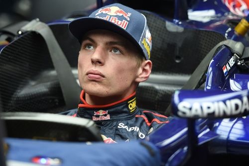 La aventura de Verstappen en Nordschleife evoca su histórico debut en la F1 en Suzuka