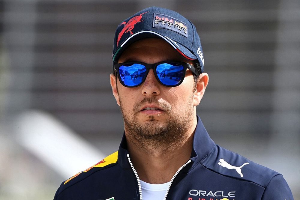 Sergio Pérez, Red Bull Racing en el paddock