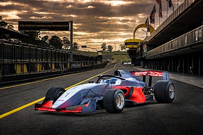 S5000 unveils new car, preliminary 2019 schedule