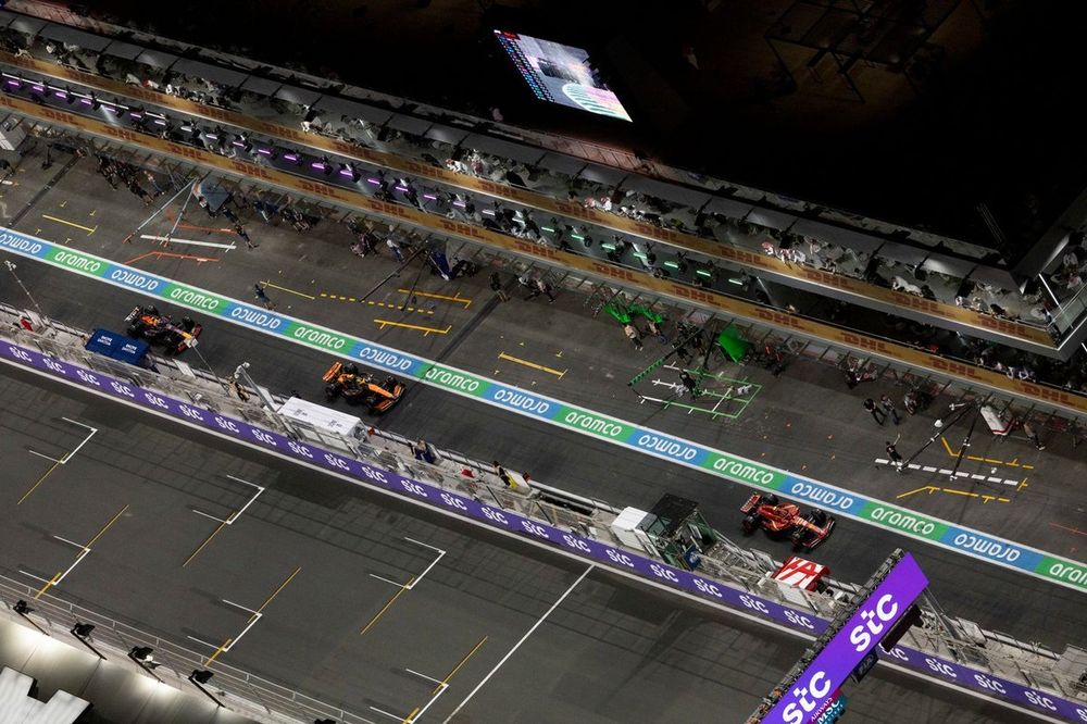 Carlos Sainz, Ferrari SF-24, Lando Norris, McLaren MCL38, Max Verstappen, Red Bull Racing RB20