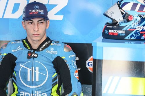 Raúl Fernández evacuado a un hospital tras sufrir una dura caída en Portugal