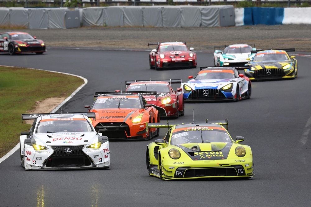 seven × sevenポルシェが今季3勝目。Gr.2は初登場ミッドシップヤリスが