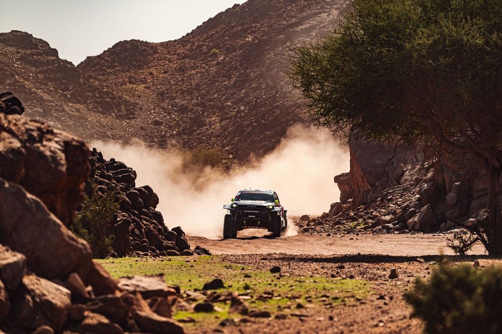 #218 Toyota Gazoo Racing Toyota: Guy Botterill, Oriol Mena