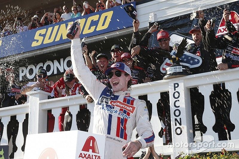 Race winner Ryan Blaney, Wood Brothers Racing Ford