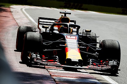 Ricciardo cambió su configuración por la de Verstappen