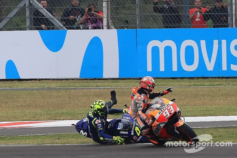 Accidente de Marc M&aacute;rquez, Repsol Honda Team y Valentino Rossi, Yamaha Factory Racing