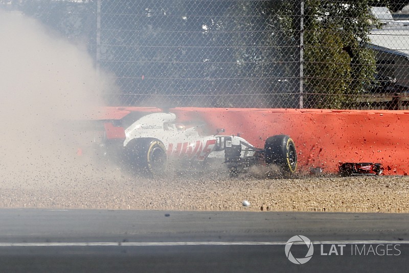 Magnussen nearly repeated Grosjean's DRS crash