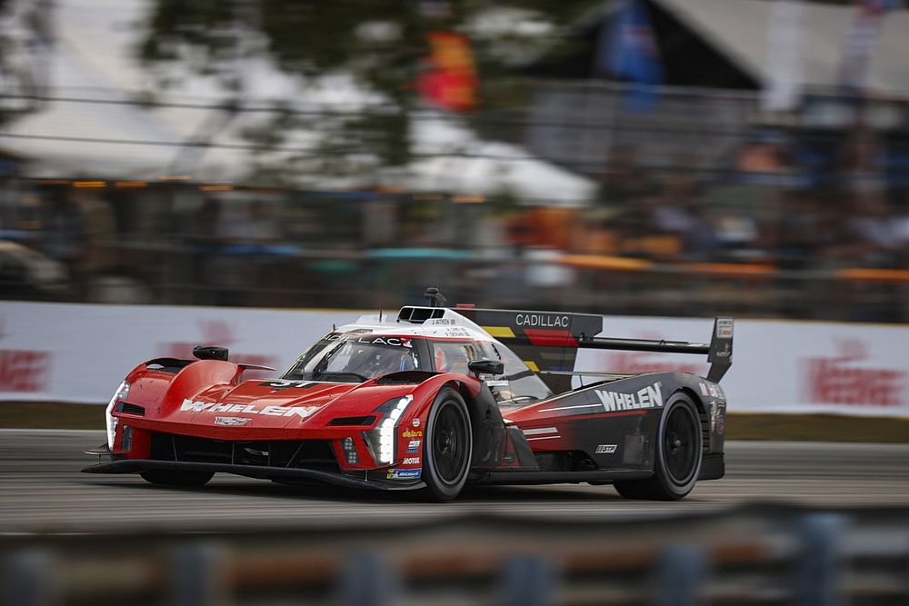 #31 Action Express Racing Cadillac Racing Cadillac V- Series.R: Pipo Derani, Alexander Sims, Jack Aitken