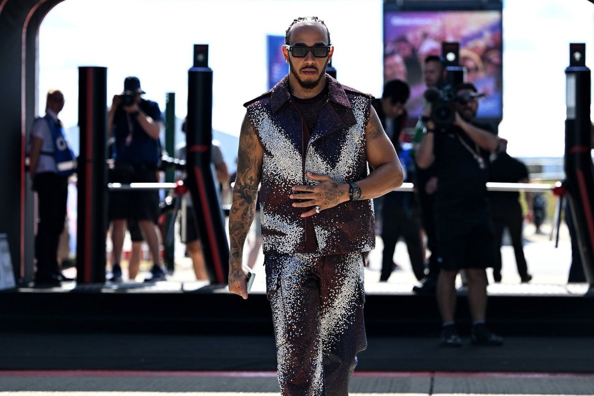 F1 | Hamilton: "Lavoro perchè la rossa 2026 possa avere un po' del mio DNA"