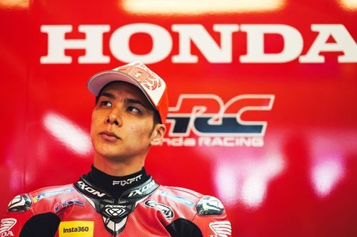 La lluvia arruin&oacute; el estreno del motor de 850cc de la Honda RC214V en Sepang