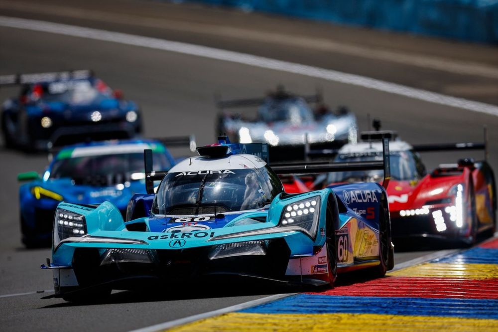 #60 Acura Meyer Shank Racing w/Curb Agajanian Acura ARX-06: Tom Blomqvist, Colin Braun