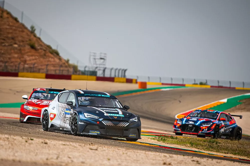 Acci&oacute;n en la pista