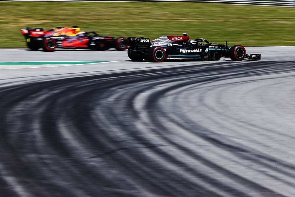 Valtteri Bottas, Mercedes W12, Max Verstappen, Red Bull Racing RB16B