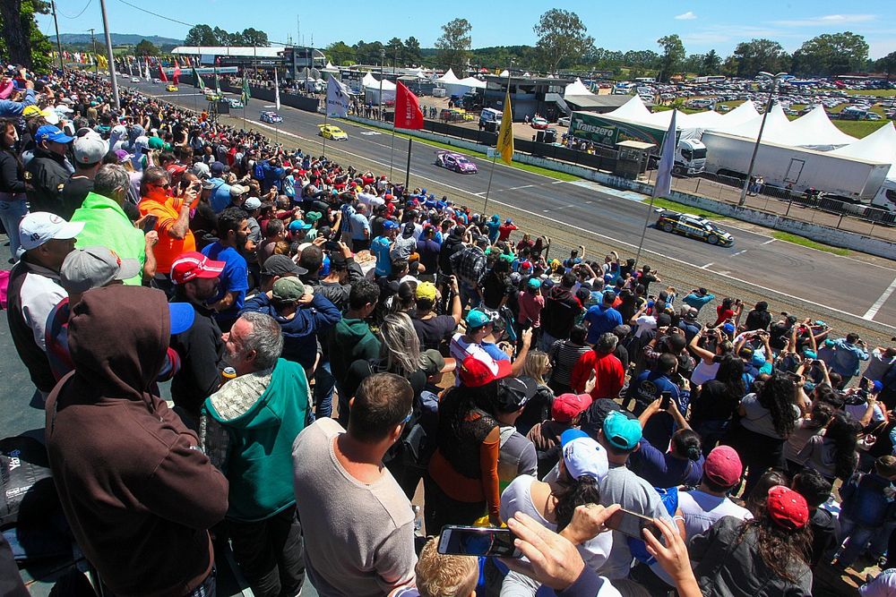 Largada da Stock Car em Tarum&atilde;