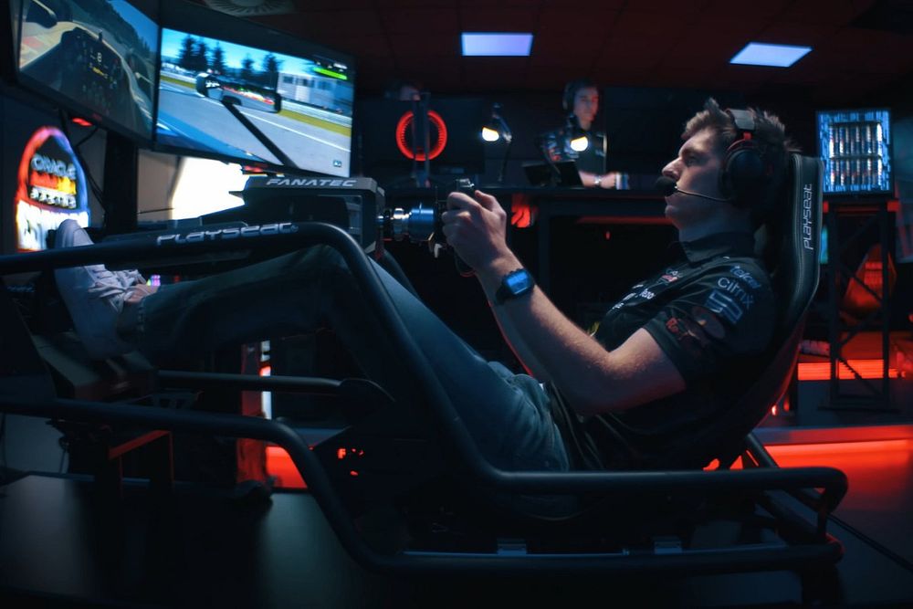verstappen_simracing