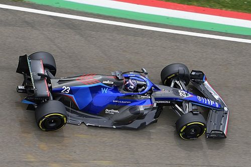 Williams F1 engineers asked if entire car could be stripped of paint