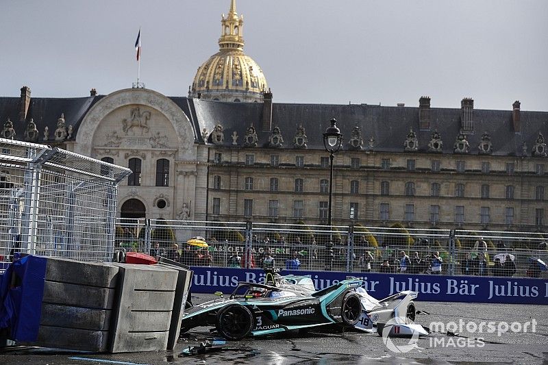 Alex Lynn, Panasonic Jaguar Racing, Jaguar I-Type 3, choca con la barrera Edoardo Mortara Venturi Formula E, Venturi VFE05
