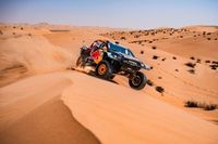 Schareina se impone; Toyota y Dacia se alternan al frente en Abu Dhabi