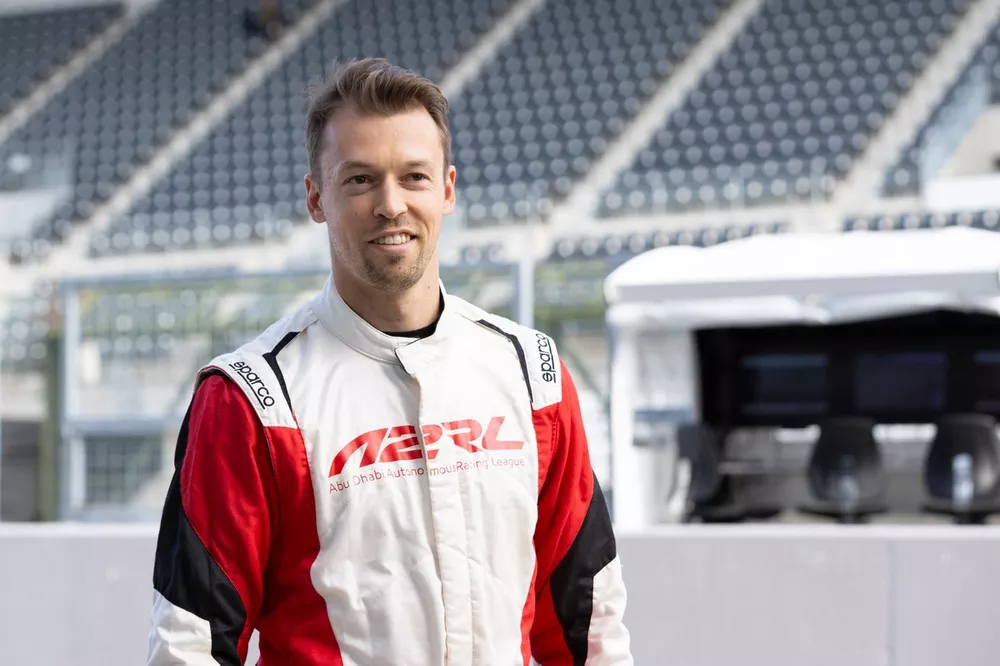 ダニール・クビアトがスーパーGT・GT300参戦を表明！ JLOCでランボを