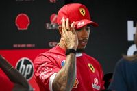 Alesi critica a Hamilton: "Desmoraliza a la gente que le rodea"