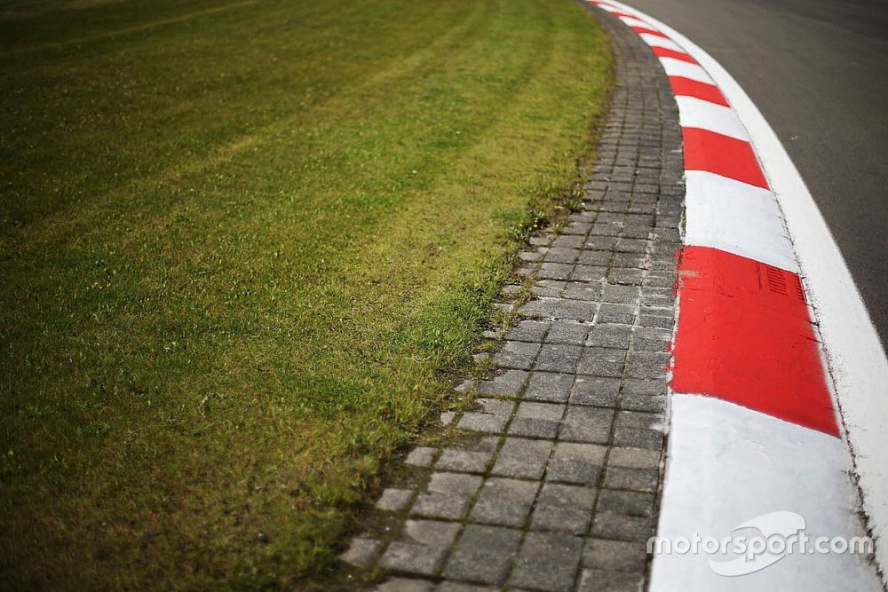 Bordillos en el circuito
