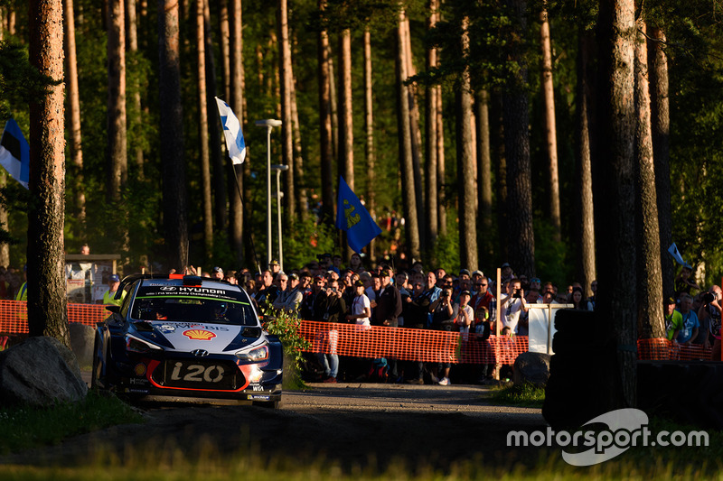 Тьєррі Ньовілль, Ніколя Жільсуль, Hyundai i20 WRC, Hyundai Motorsport