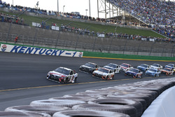Kyle Busch, Joe Gibbs Racing Toyota, Matt Kenseth, Joe Gibbs Racing Toyota, Martin Truex Jr., Furniture Row Racing Toyota