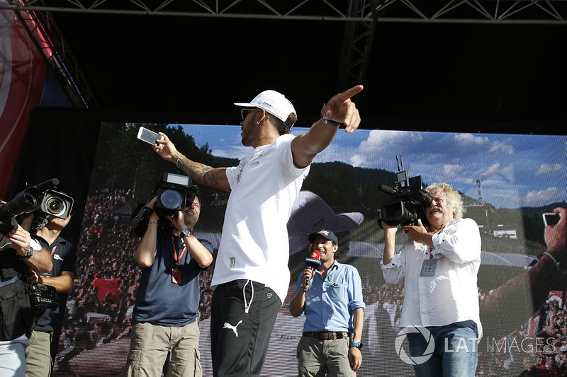Lewis Hamilton, Mercedes AMG F1