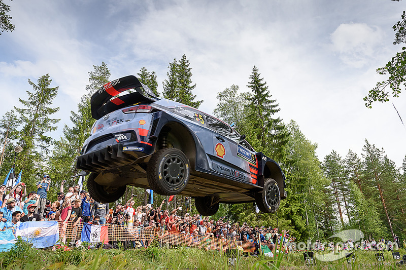 Thierry Neuville, Nicolas Gilsoul, Hyundai i20 WRC, Hyundai Motorsport