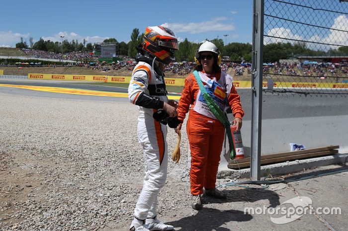 Se retira de la carrera Stoffel Vandoorne, McLaren