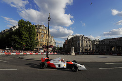 Stoffel Vandoorne, McLaren, dans une McLaren MP4/6 de 1991