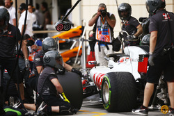 Romain Grosjean, Haas F1 Team VF-18 Ferrari, makes a stop during practice