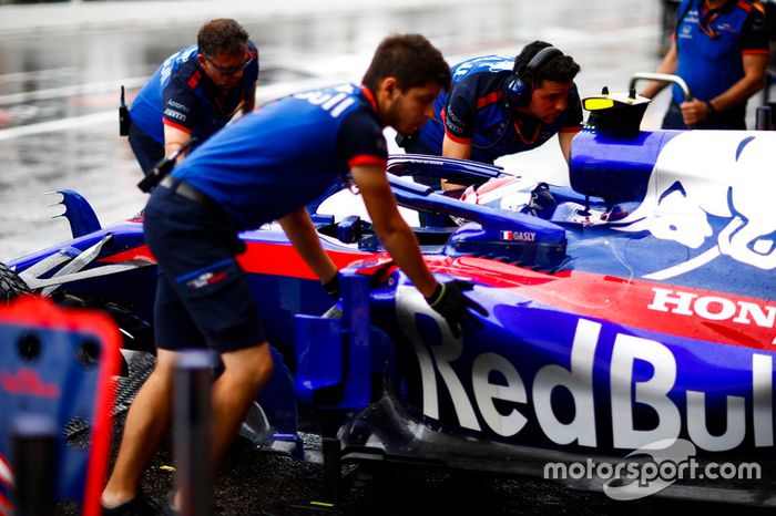 Pierre Gasly Toro Rosso STR13 Honda 