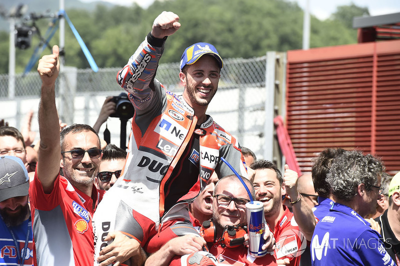 Andrea Dovizioso ficou em segundo, configurando a dobradinha da Ducati.
