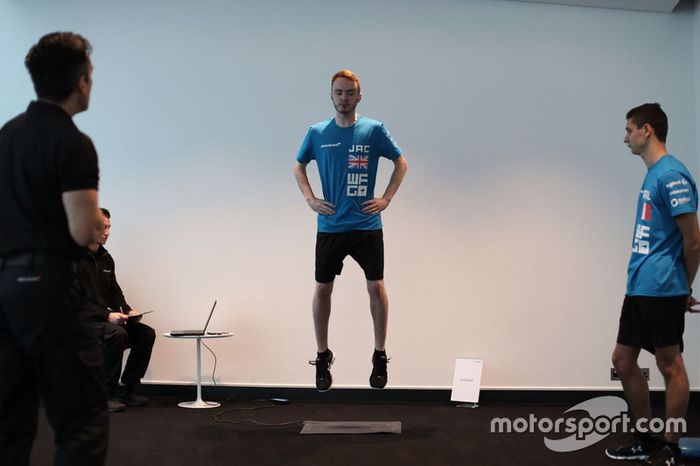Participantes del McLaren World's Fastest Gamer