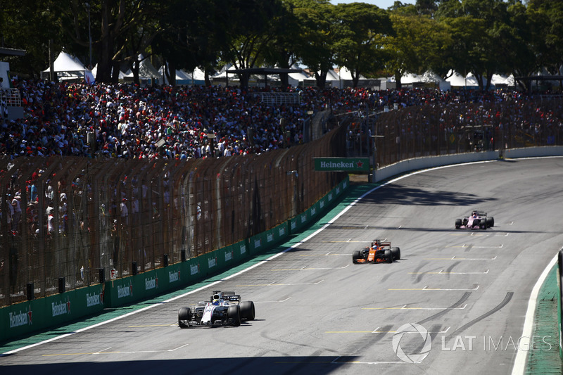 Felipe Massa, Williams FW40, Fernando Alonso, McLaren MCL32, Sergio Perez, Sahara Force India F1 VJM10