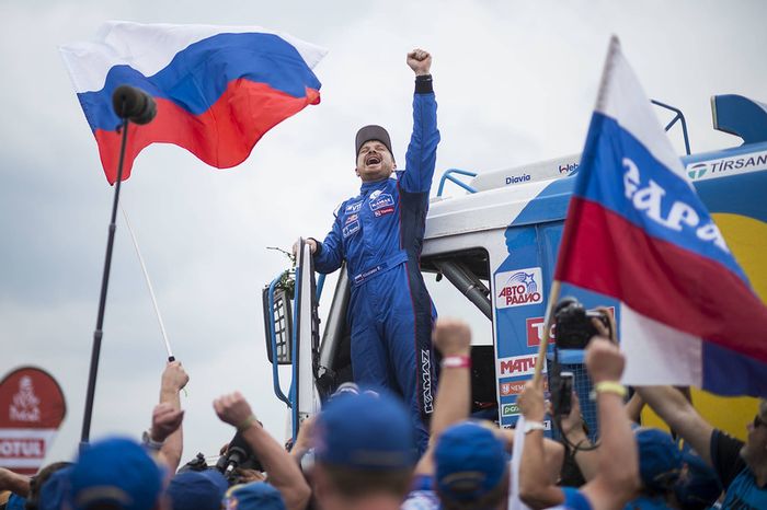 Truck winner Eduard Nikolaev, Team KAMAZ Master celebrates his win