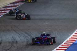 Pierre Gasly, Toro Rosso STR13 Honda, Kevin Magnussen, Haas F1 Team VF-18 Ferrari, and Lewis Hamilton, Mercedes AMG F1 W09