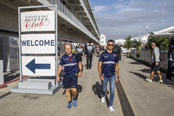 Pascal Wehrlein, Sauber and Josef Leberer, Sauber F1 Physio
