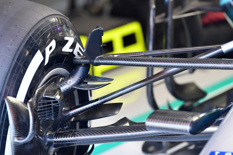 Mercedes-AMG F1 W09 detail voorwiel ophanging