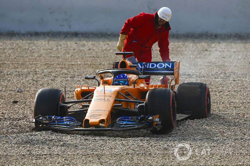 После аварии: Фернандо Алонсо, McLaren MCL33