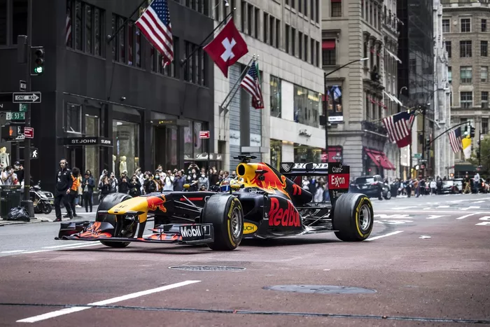 El RB7 de Red Bull Racing en la ciudad de Nueva York