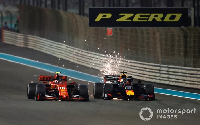 Max Verstappen, Red Bull Racing RB15, lotta con Charles Leclerc, Ferrari SF90