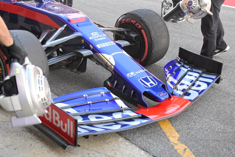 Le nez de la Toro Roso STR14