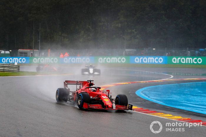 Charles Leclerc, Ferrari SF21, Antonio Giovinazzi, Alfa Romeo Racing C41