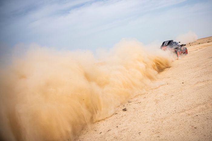 #207 Team Audi Sport Audi: Carlos Sainz Sr, Lucas Cruz