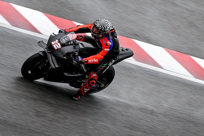 Lorenzo Savadori, Aprilia Racing